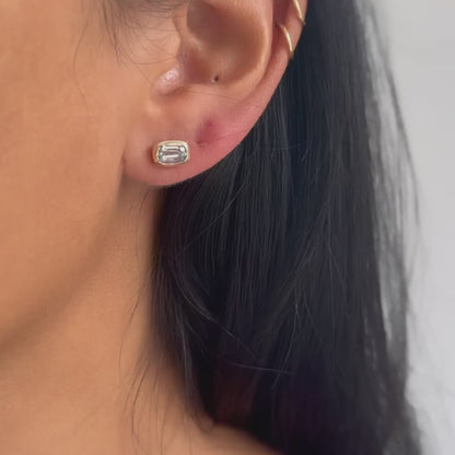 Teal Ellipse Sapphire Stud