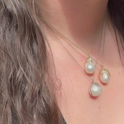 White South Sea Pearl Necklace