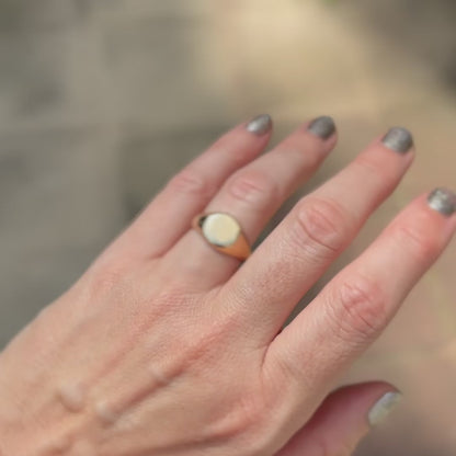 Round Gold Signet Ring