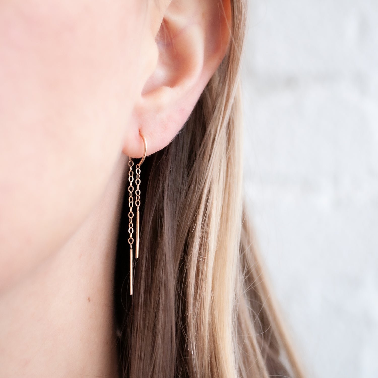 Ultra Long Threader Chain Earing – The Curated Lobe